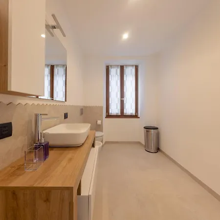 Apartment Gonte 19 *